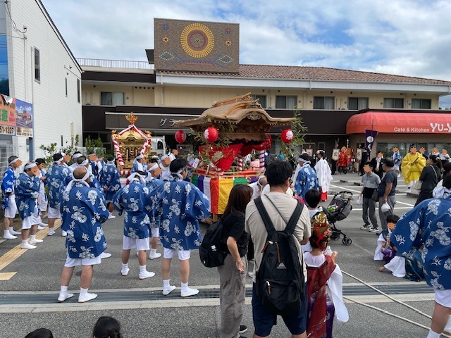 お神輿が来てくれました！